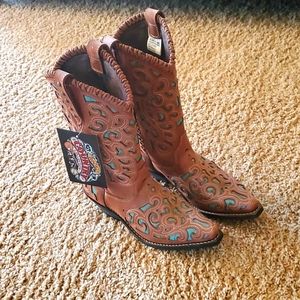 New! Beautiful genuine leather cowboy boots
